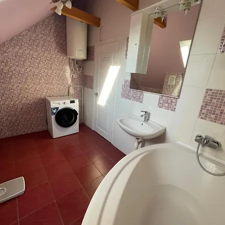 Apartman Rest At Karmelitai